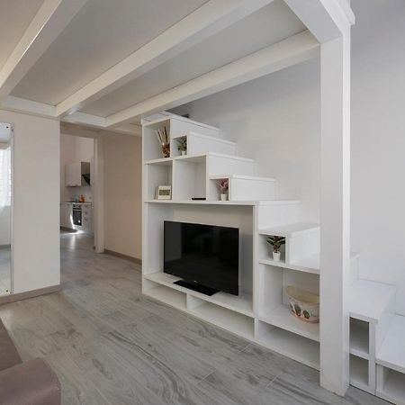 I Host Apartment - Neera 22 ميلان المظهر الخارجي الصورة