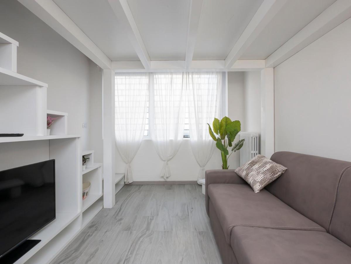 I Host Apartment - Neera 22 ميلان المظهر الخارجي الصورة