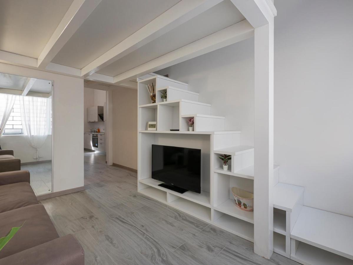 I Host Apartment - Neera 22 ميلان المظهر الخارجي الصورة